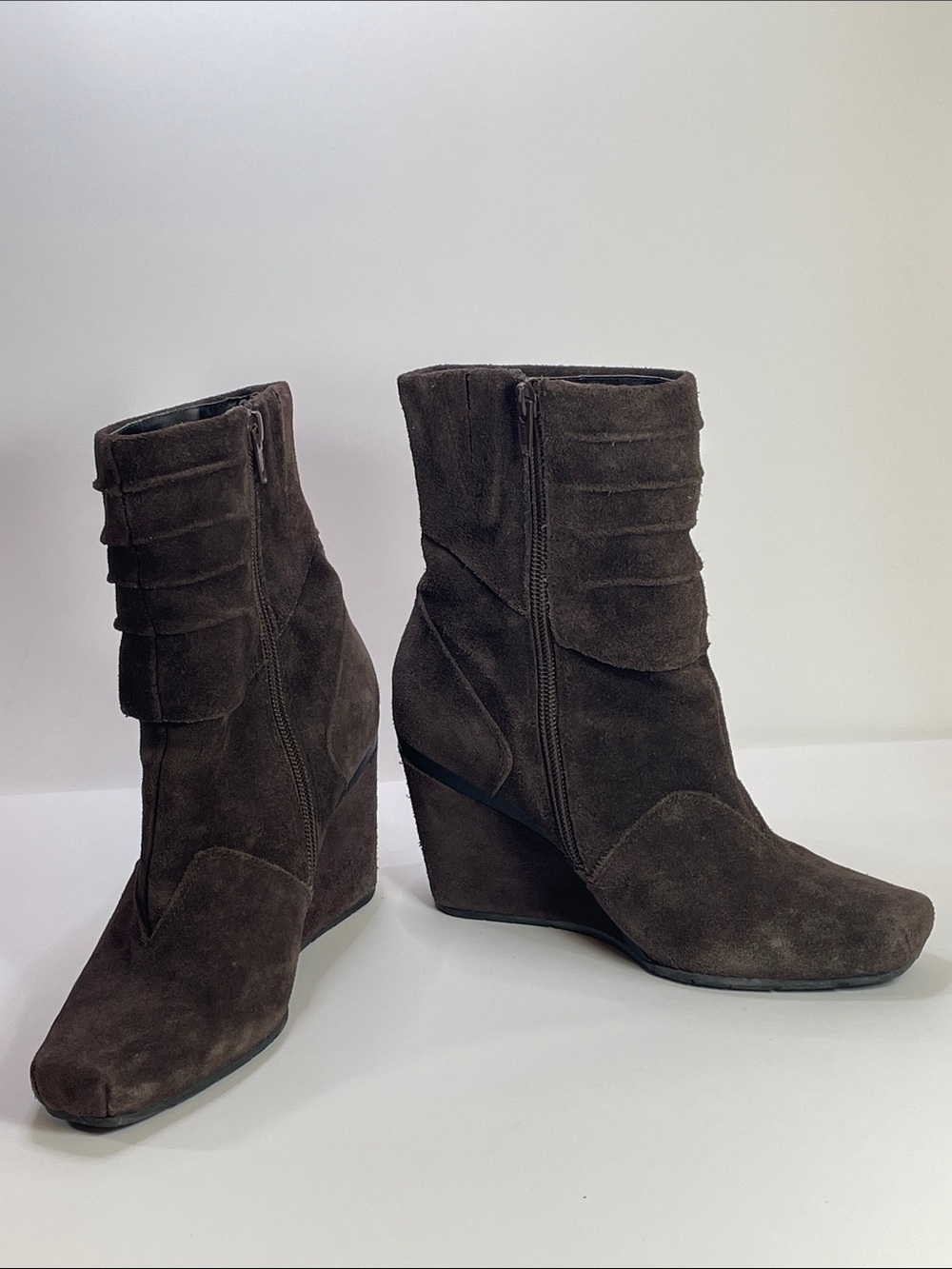 Hush puppies Women's Suede Wedge Ankle Boots in Dark Brown Size6
